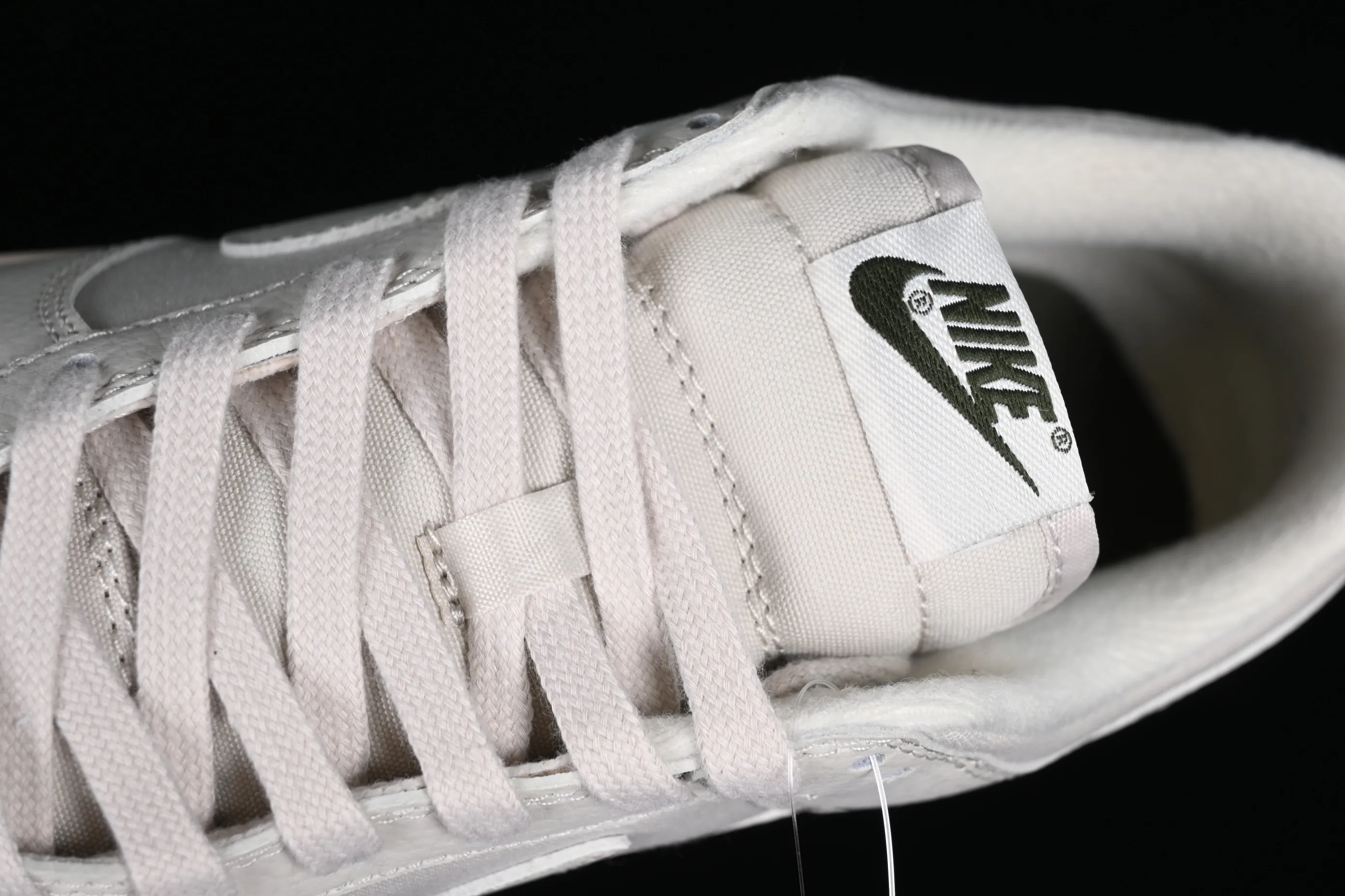 All Categories Nk SB Dunk Series Nk SB Dunk Low Low-top sneakers Nk Dunk Low "Light Orewood Brown" ​Light brown canvas SB low-top sports and leisure sneakers DZ2538-100